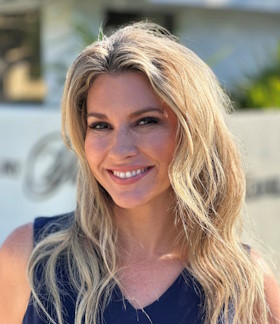 Jennifer Thompson Luxury Yacht Group Team