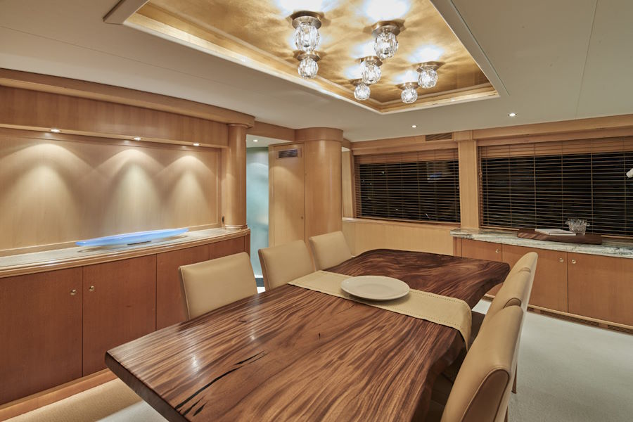 Yacht Favor Dining Salon