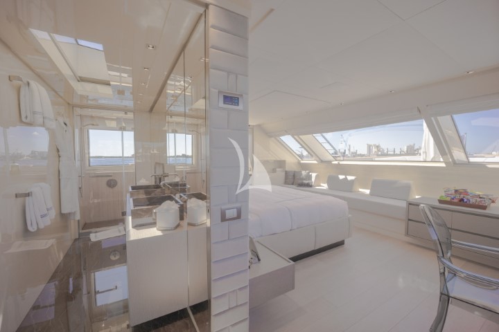 yacht phoenix bedroom1 and bathroom view