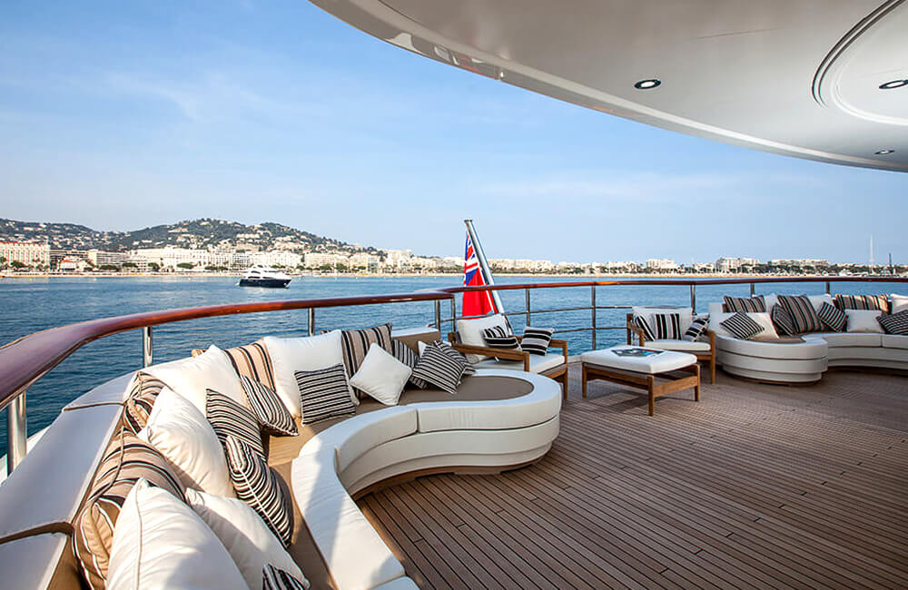 Lower deck sitting area with scenic views