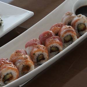 Tuna and salmon sushi rolls